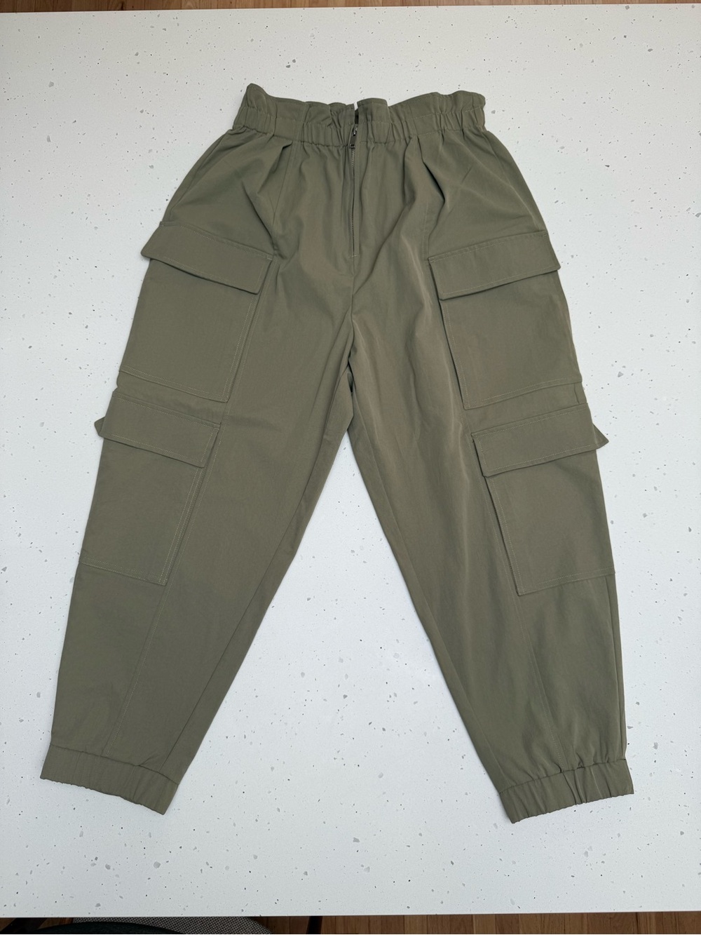 Banana Republic Sport Cargo Ankle Pants Green Size L New